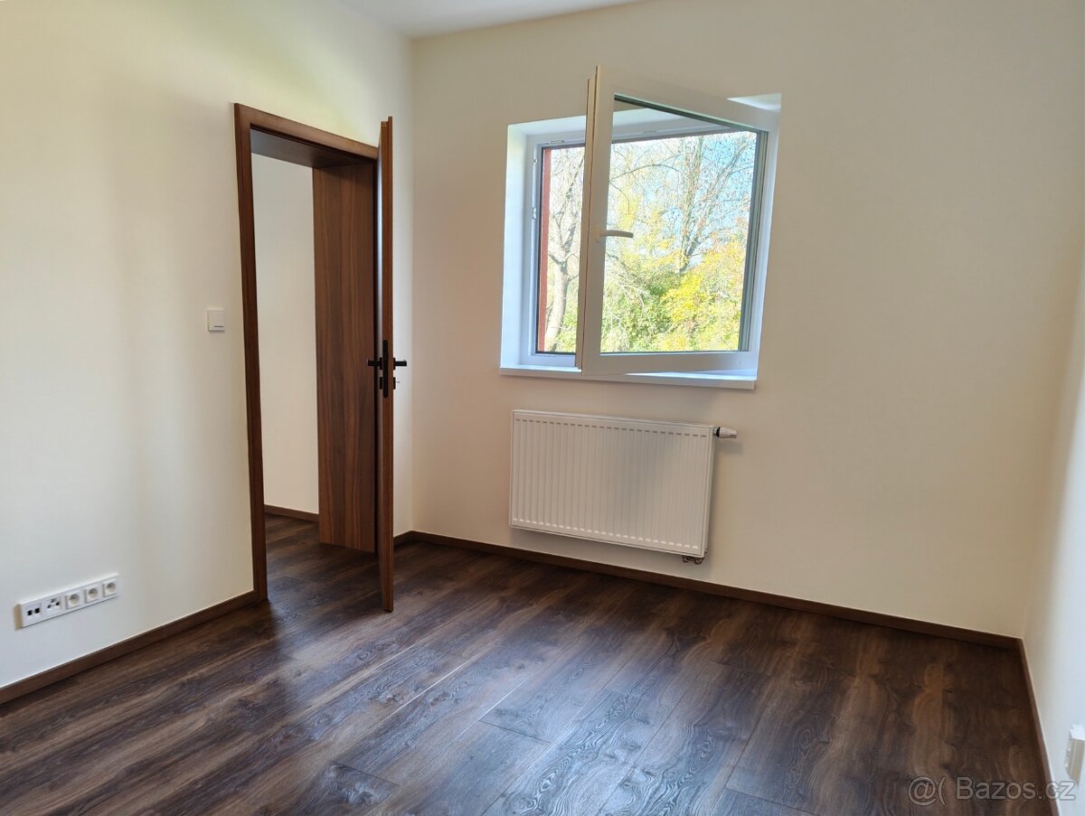 Majitel nabízí k dlouhodobému pronájmu dva nové byty 3+kk v - 8
