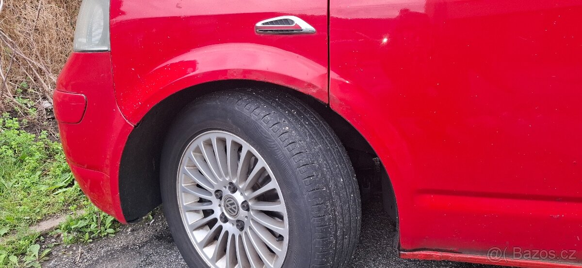 VW Transporter 1,9 TDi - 8