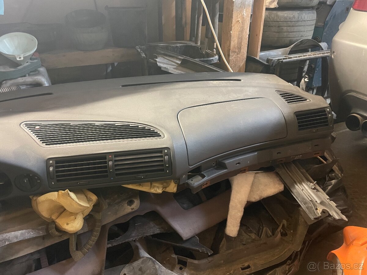 Prodám bmw e38 na díly nebo jako celek - 8