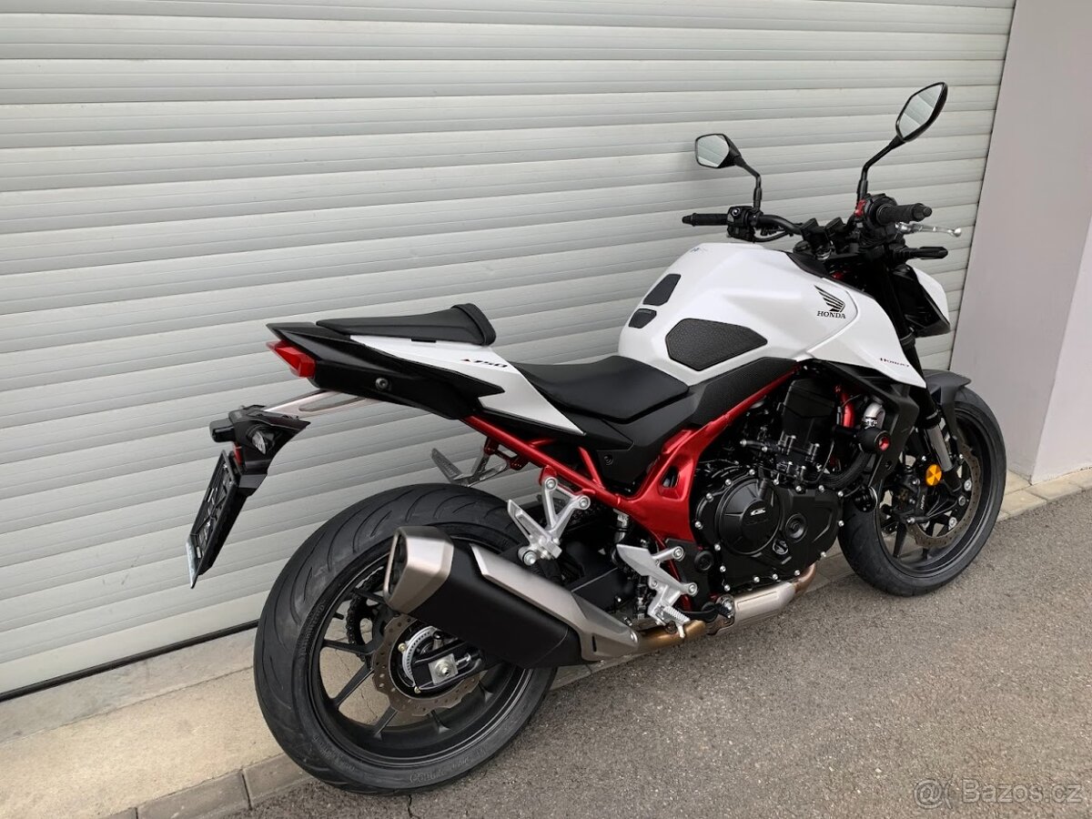 Honda CB 750 Hornet 35kW NOVÝ MODEL - 8