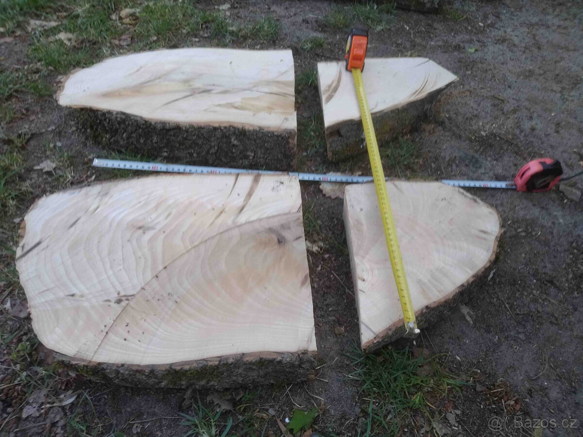 jasanové desky z rozvidlení kmenu, vhodné na mísy, síla 6cm - 8