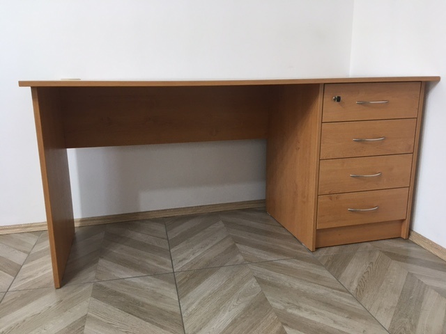 Komoda, šatní skříň, psací stůl - 8