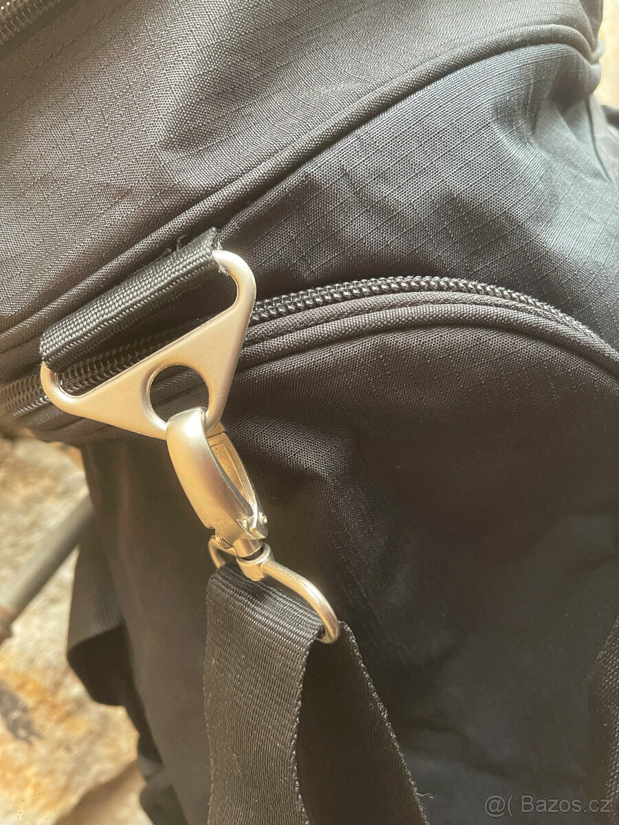 Umbro, taška se 2 kolečkami 70x35x30cm - 8