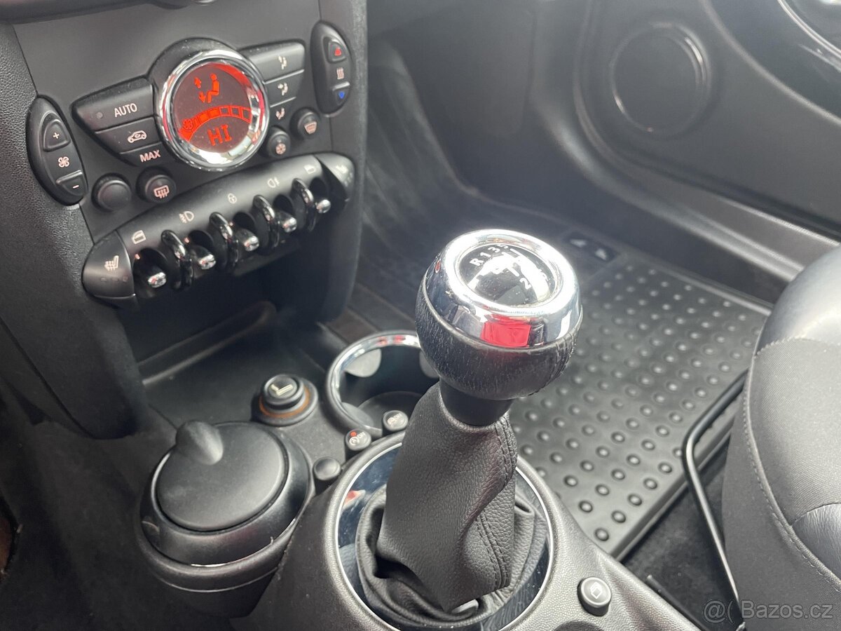 Mini Cooper 1.6i , 90 kW benzín, 2011 - 8