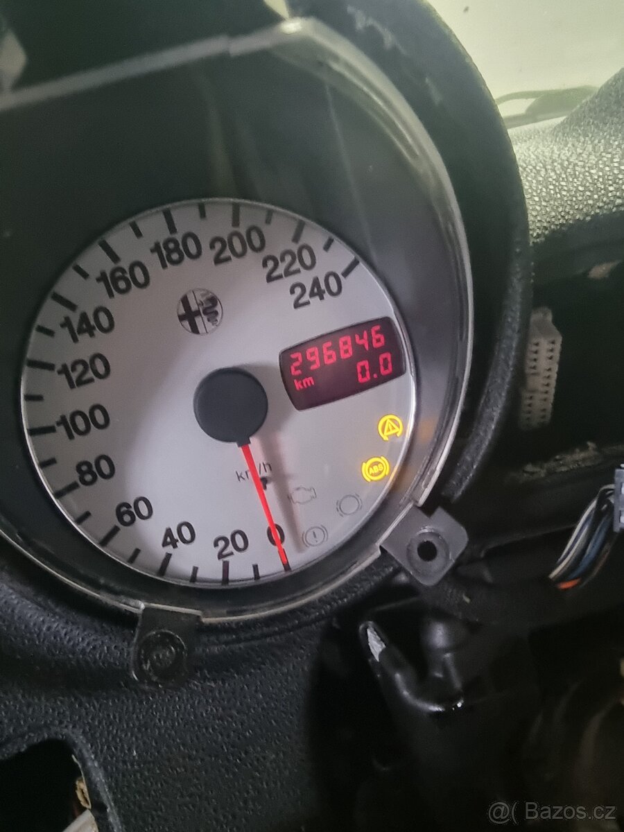 Alfa Romeo motor 1,9jtd - 8