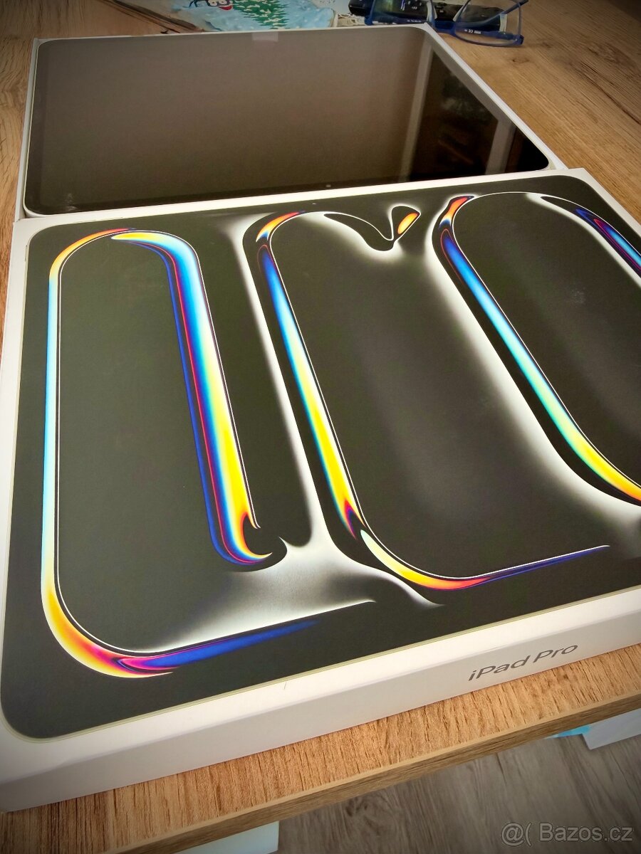 iPad Pro 13" M4 + Magic Keyboard, bílá CZ - 8