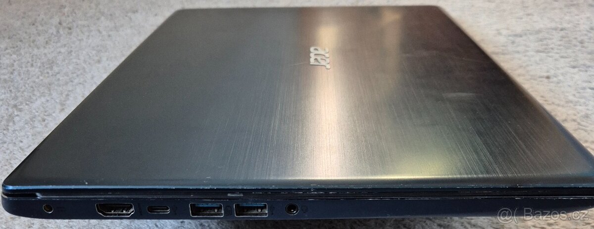 Kovový notebook Acer Swift SF315-51 - 8