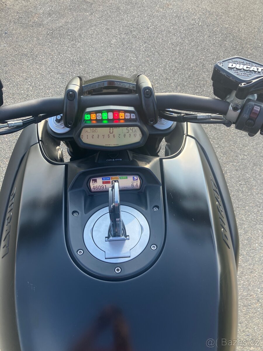 Ducati diavel 1 200 - 8