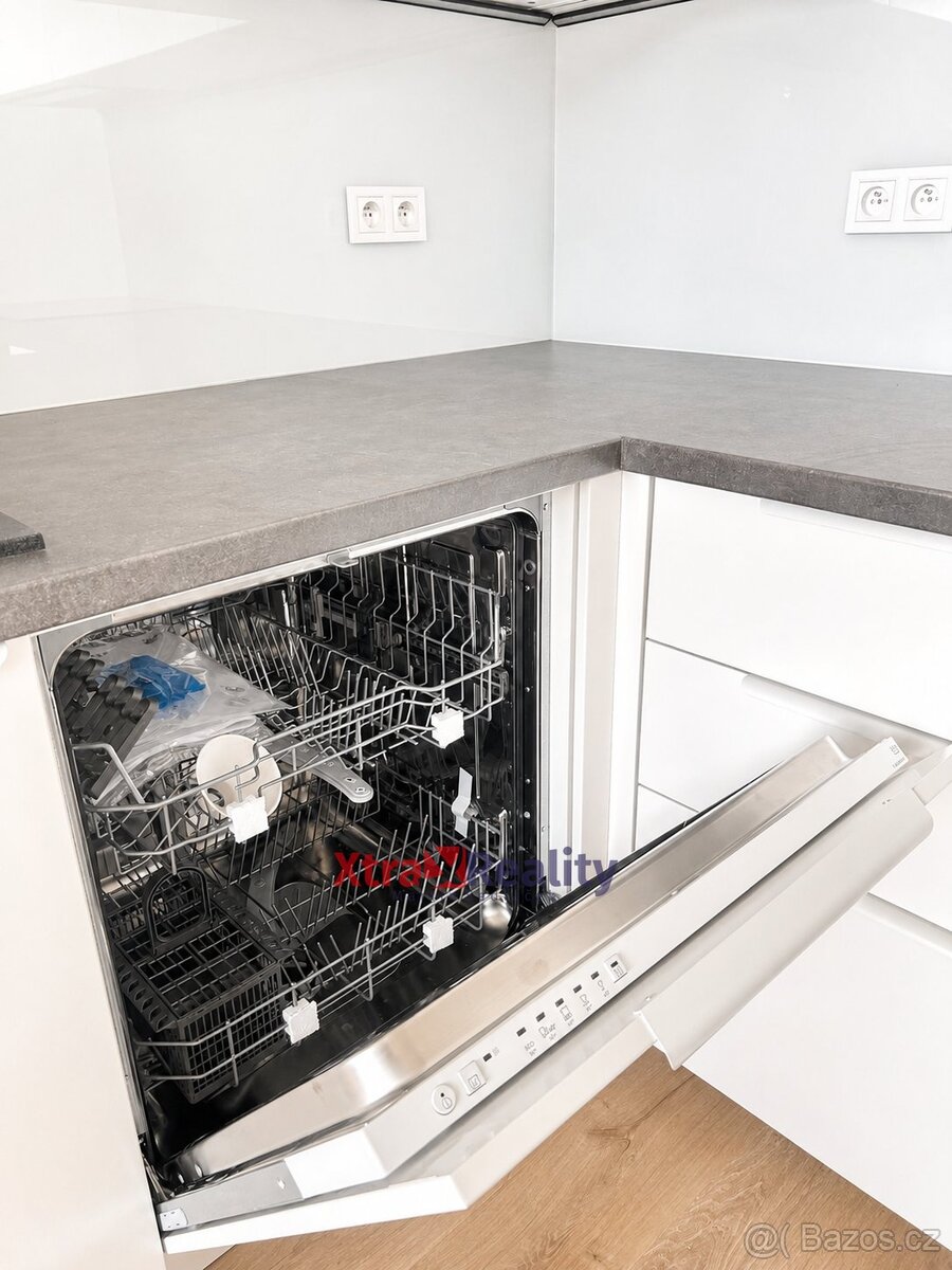 Prodej bytu 2+kk 40 m², Dubí, ev.č. 00095 - 8