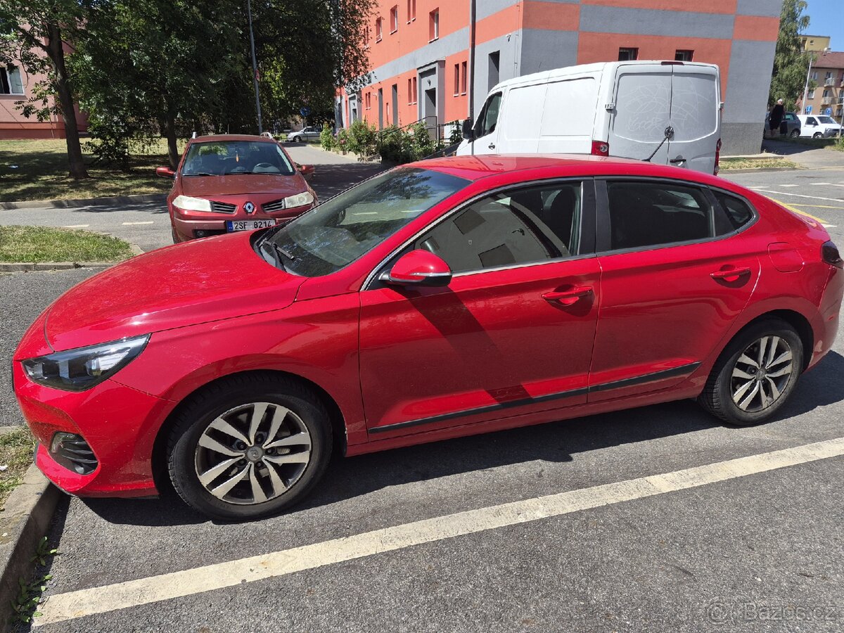 Hyundai i30 Fastback (2018) – Nová STK, po rozvodech - 8
