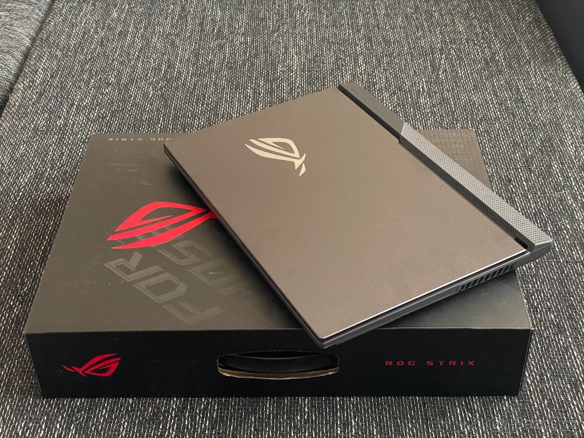 ASUS ROG G15 ( Ryzen 7 / 3060 6GB / 144Hz / M.2 ) - 8