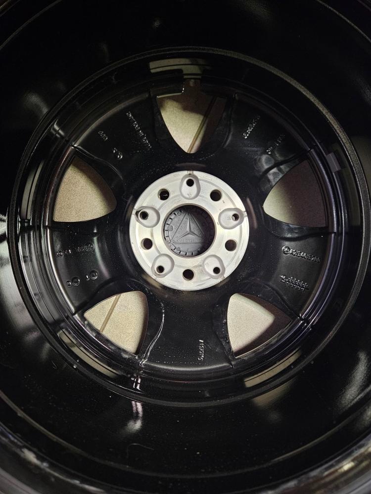 Prodám novou Originální letní sadu alu kol Mercedes - 8