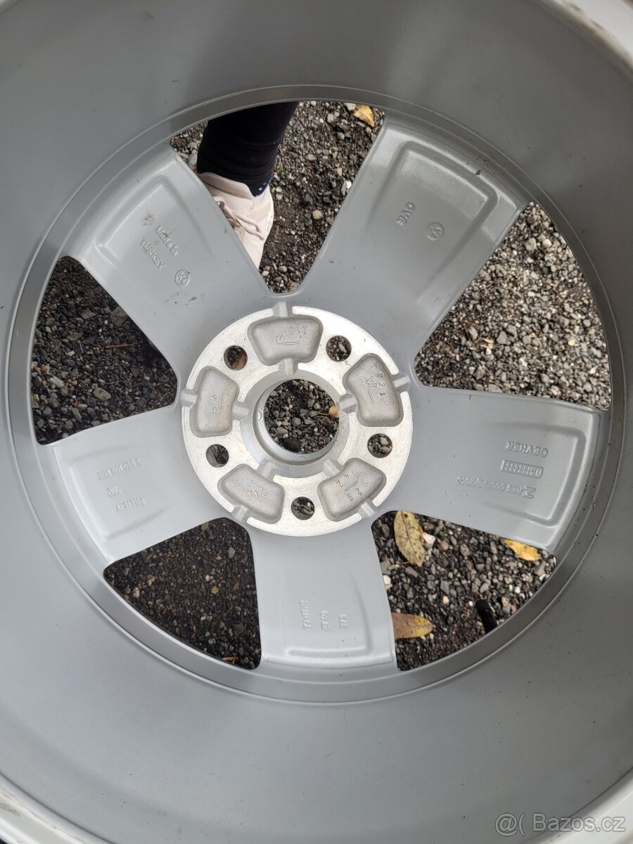 Nová Zimní kola Volkswagen Passat B8 pneu R17 - 8