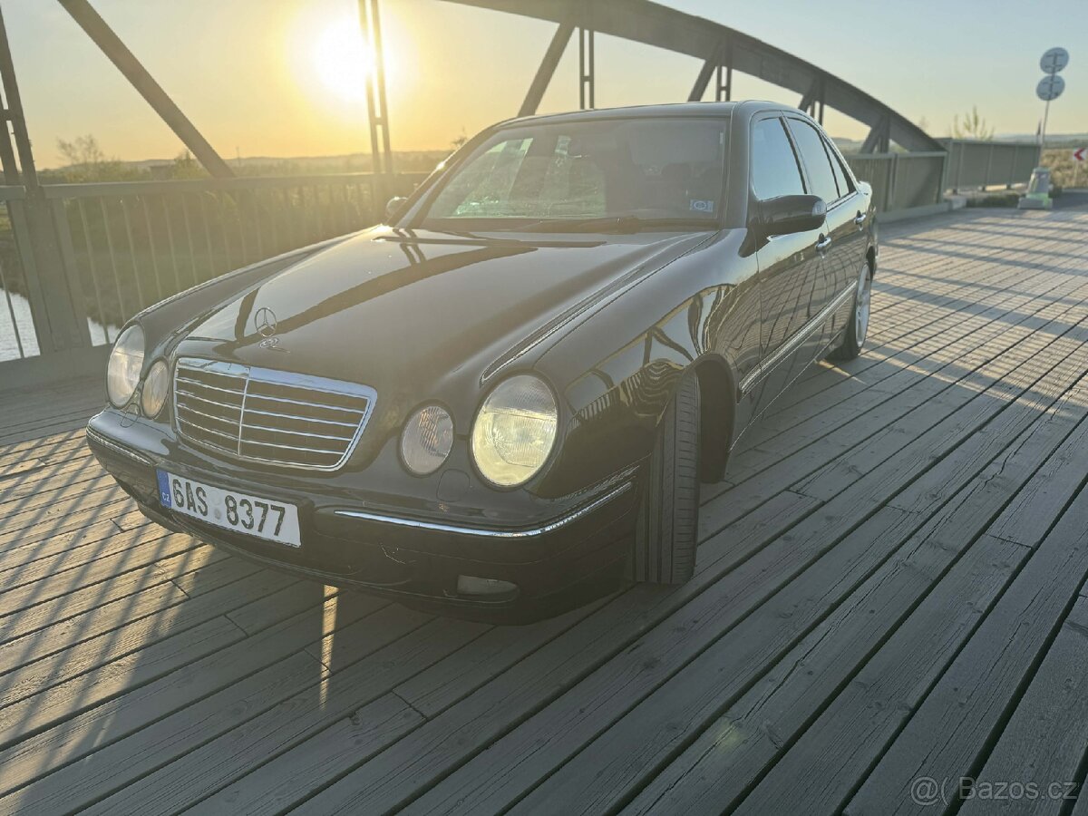 Mercedes-Benz w210 E320 - 8