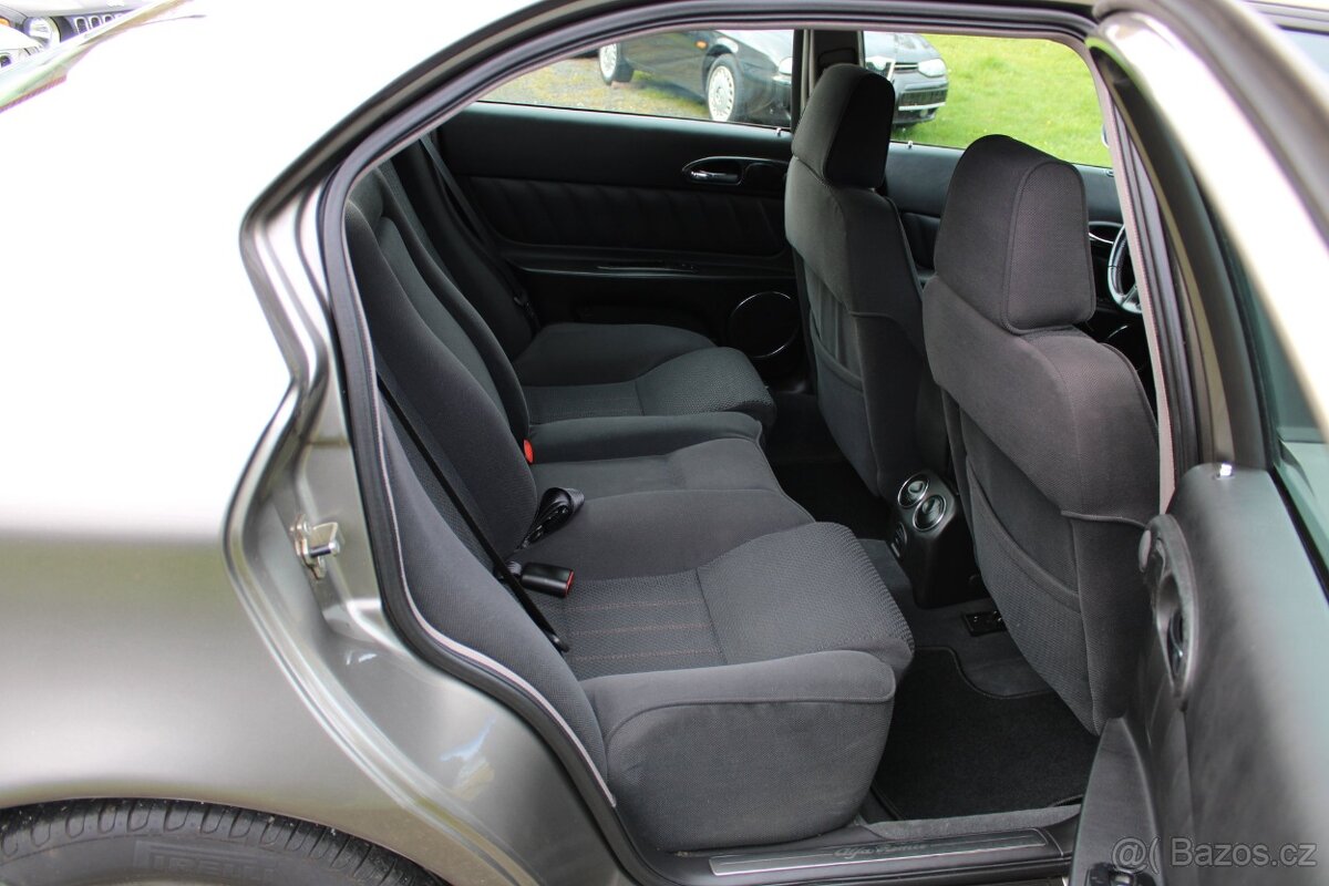 Alfa Romeo 166 2.4 JTDm Distinctive 129kW - 8