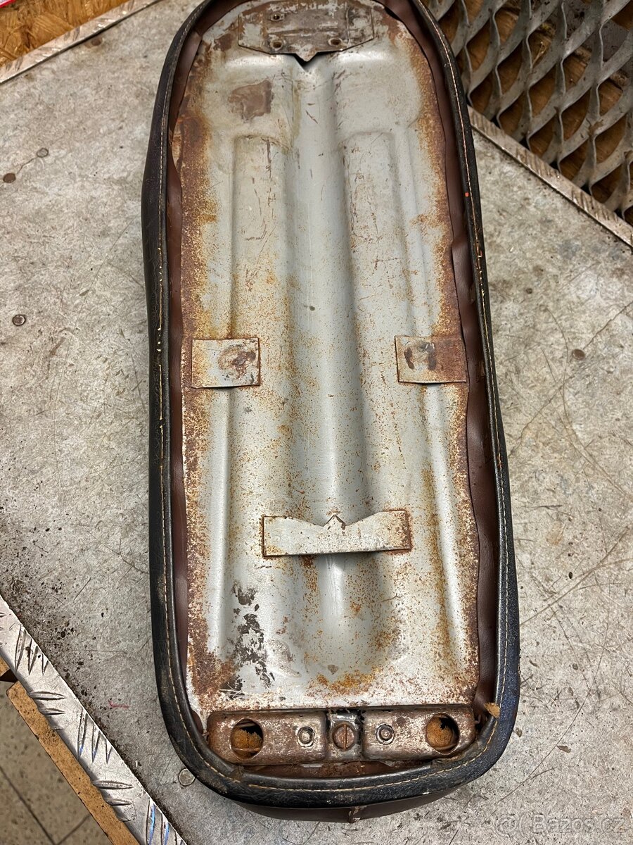 Sedlo Jawa pionýr - 8