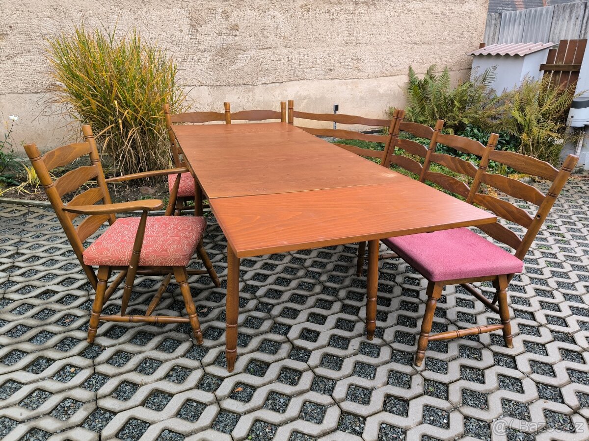 Rohová jídelní lavice, rozkládací stůl a židle - 8