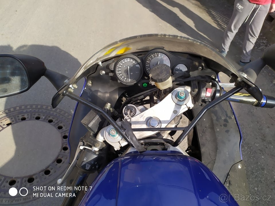 Yamaha Thunderace 1000 - 8