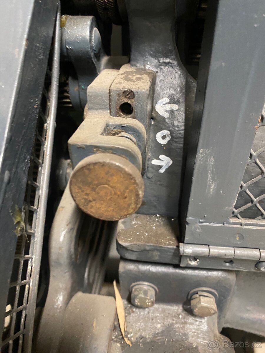 Starší soustruh - 8