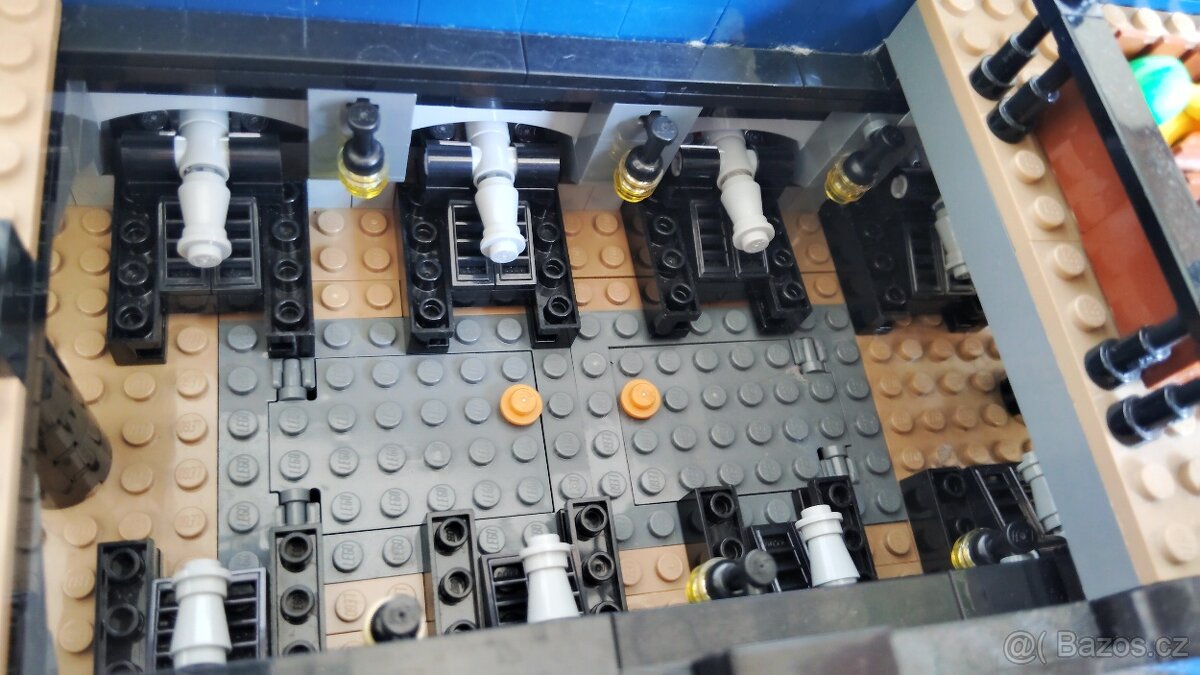 Prodám LEGO MOC La Grenouille - 8