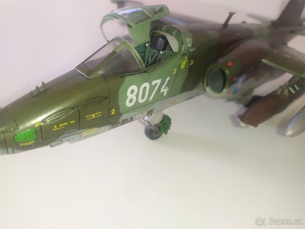model letadla Su-25K 1/48 - 8