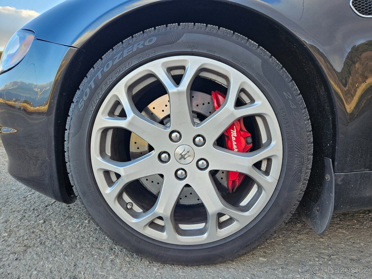 Maserati Quattroporte S - 8