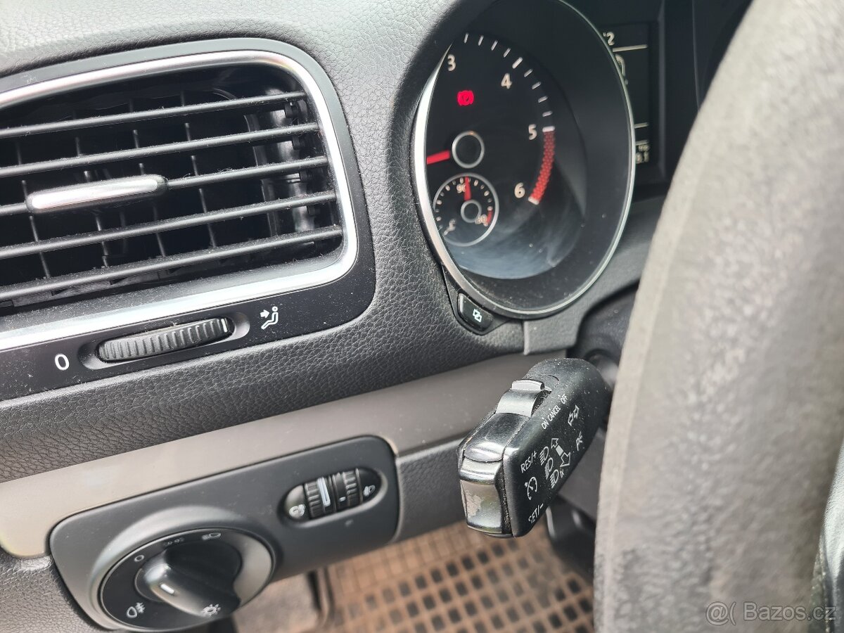 VW Golf Variant 1.6 TDi_77 kW - 8