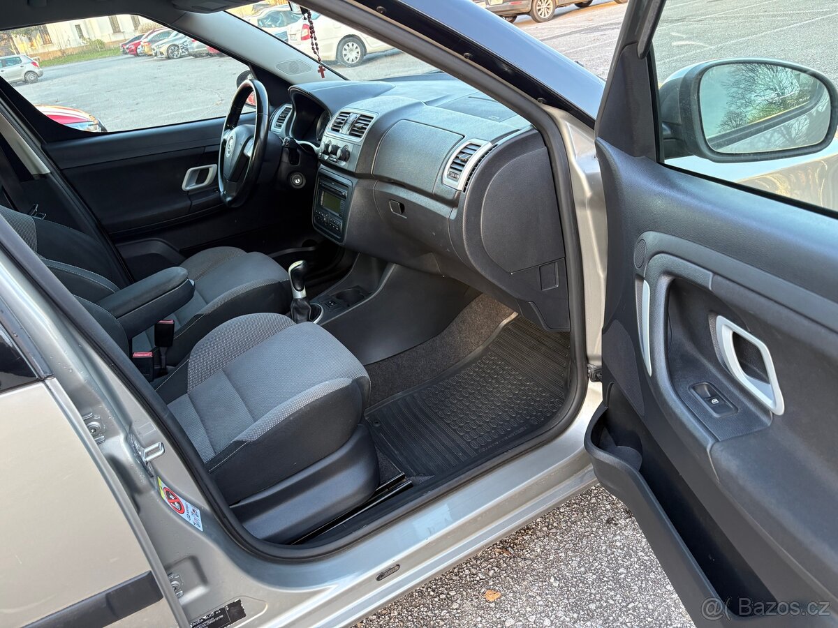 Škoda Roomster 1,4 16V 63 kW - 8