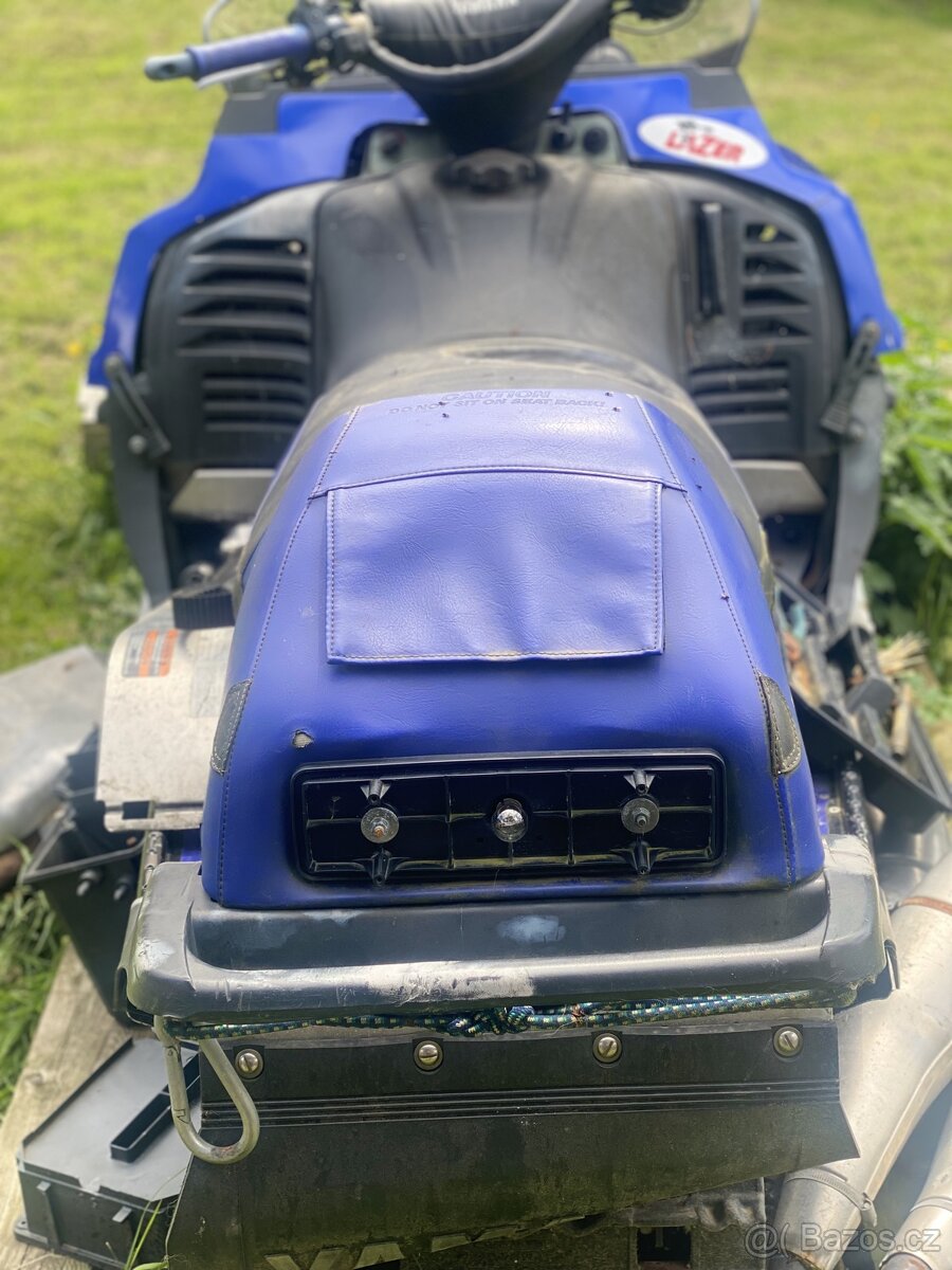 Sněžný skútr Yamaha SRX 700 - 8