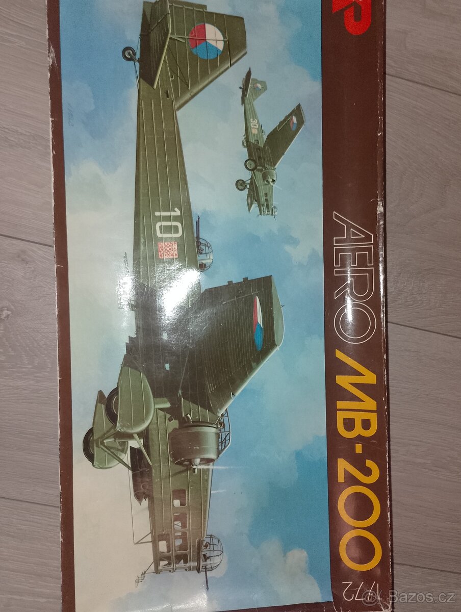 Prodám modely letadel, krabice - 8