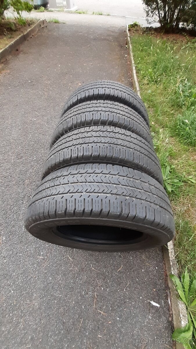 MICHELIN AGILIN 51  R16  215/65R16 C - 8