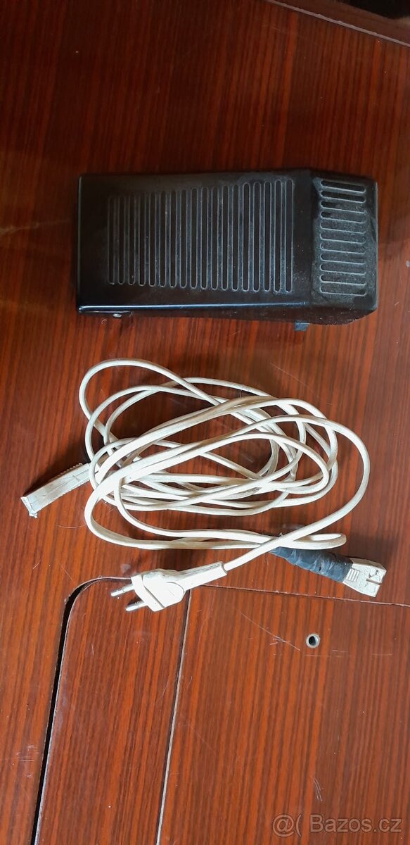 ŠICÍ STROJ VERITAS - 8