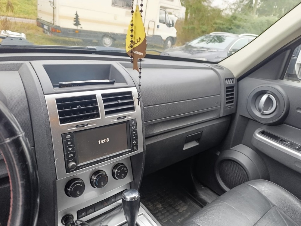 Dodge Nitro 2,8 CRD 2009 - 8