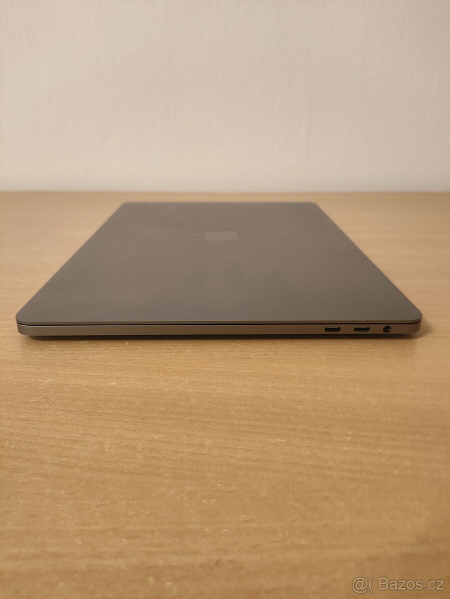 Apple MacBook Pro 13 2017 – i5 | 8GB | 256GB - 8