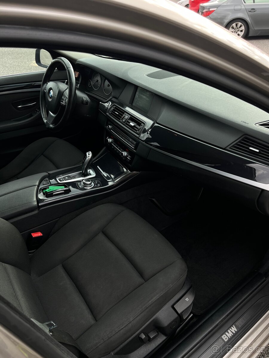 BMW F11 520D - 8