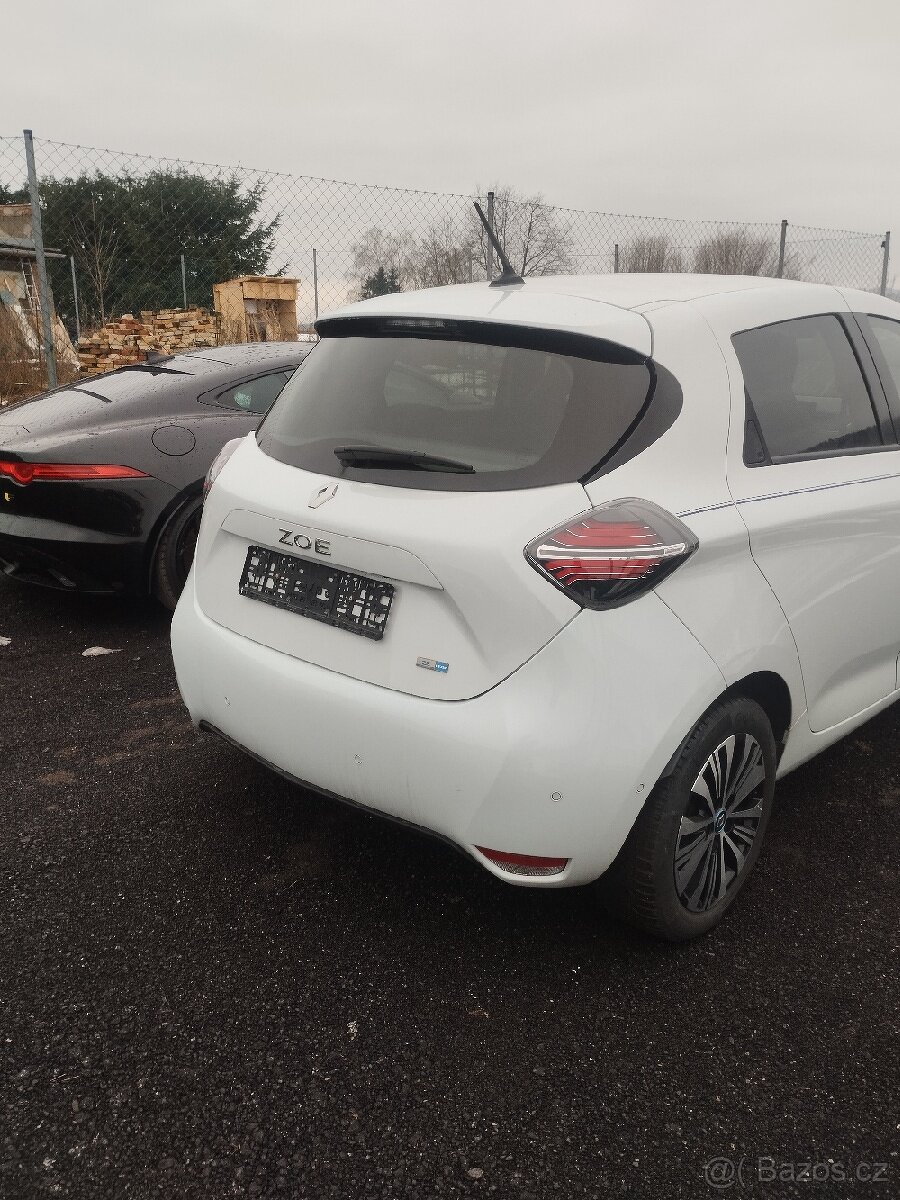 Renault Zoe - 8