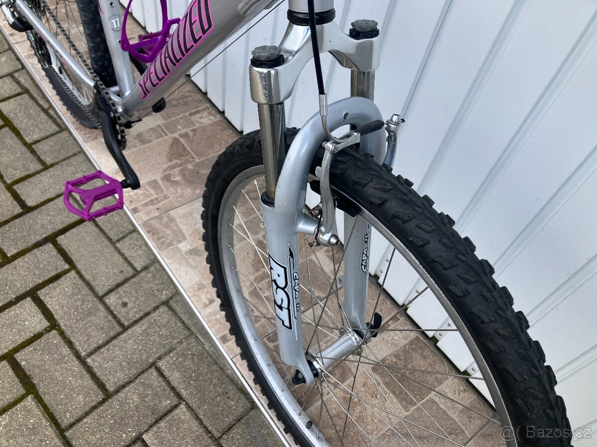 DÍVČÍ KOLO 26 SPECIALIZED - 8
