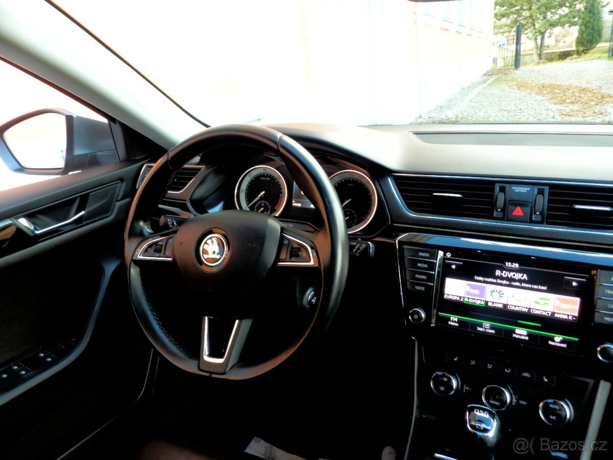 ŠKODA Superb Combi L&K 2,0 TDI 140 kW DSG 4x4 PANORAMA - 8