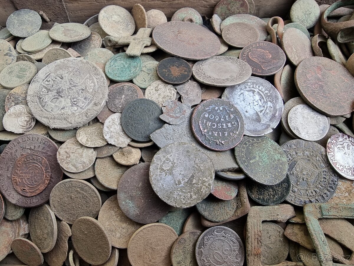 Staré mince a drobné artefakty - 8