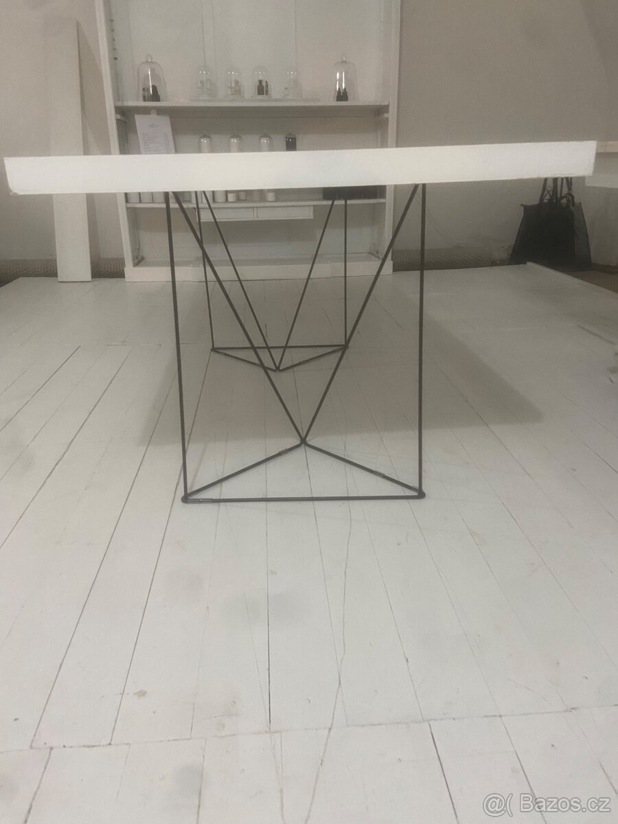 Designový luxusní stůl - 8