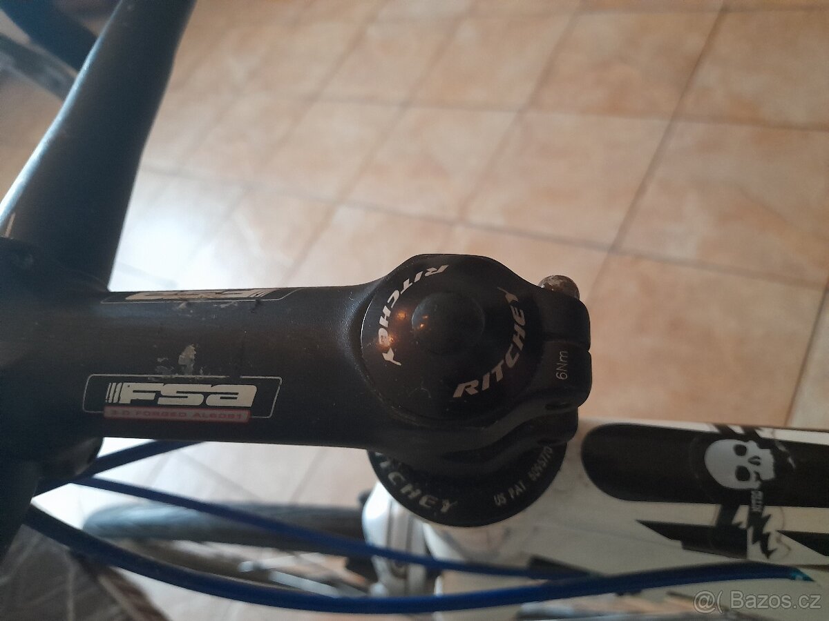 Závodní silniční kolo - 8