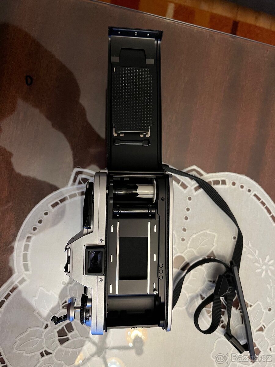 Minolta X-300 + Exakta 35-70mm f3.5-4.5 - 8