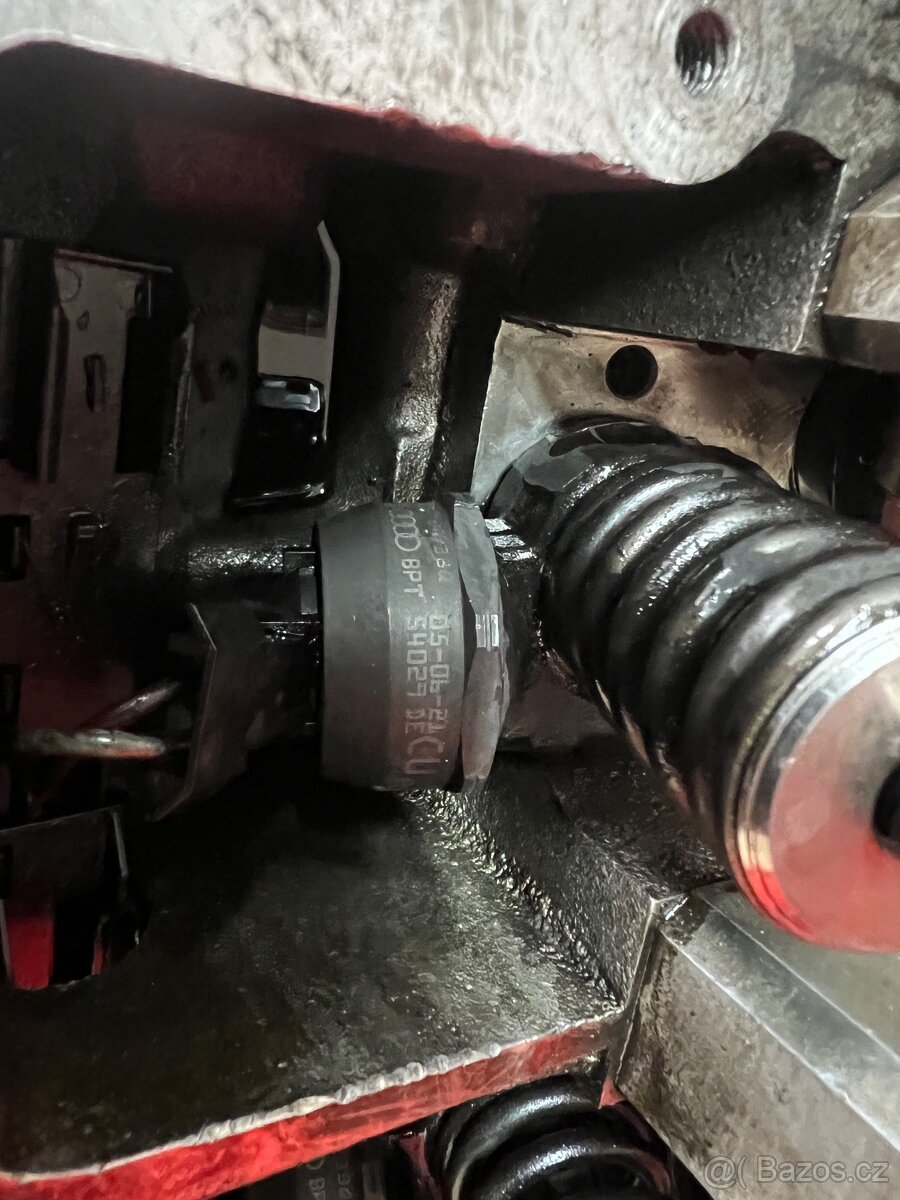 Hlava BMM komplet nastrojena se vstřiky - 8