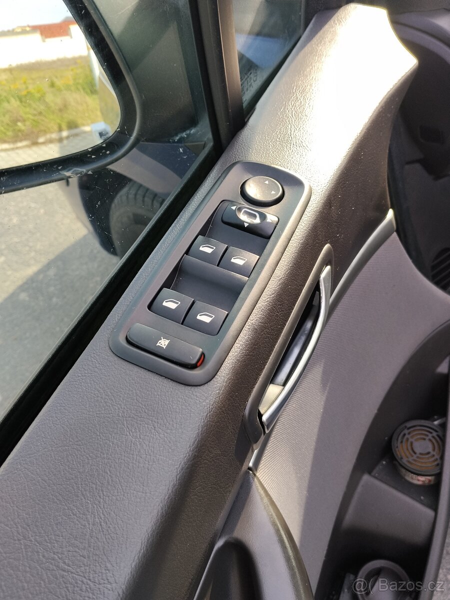 Peugeot 807 2.2 HDI, 94 kW - 8