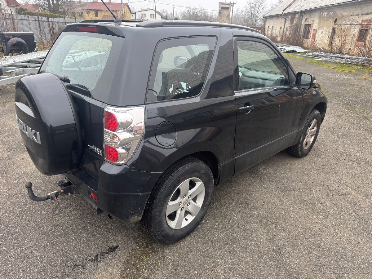 Prodám Suzuki Grand Vitara 1,6 benz rv 09 - 8