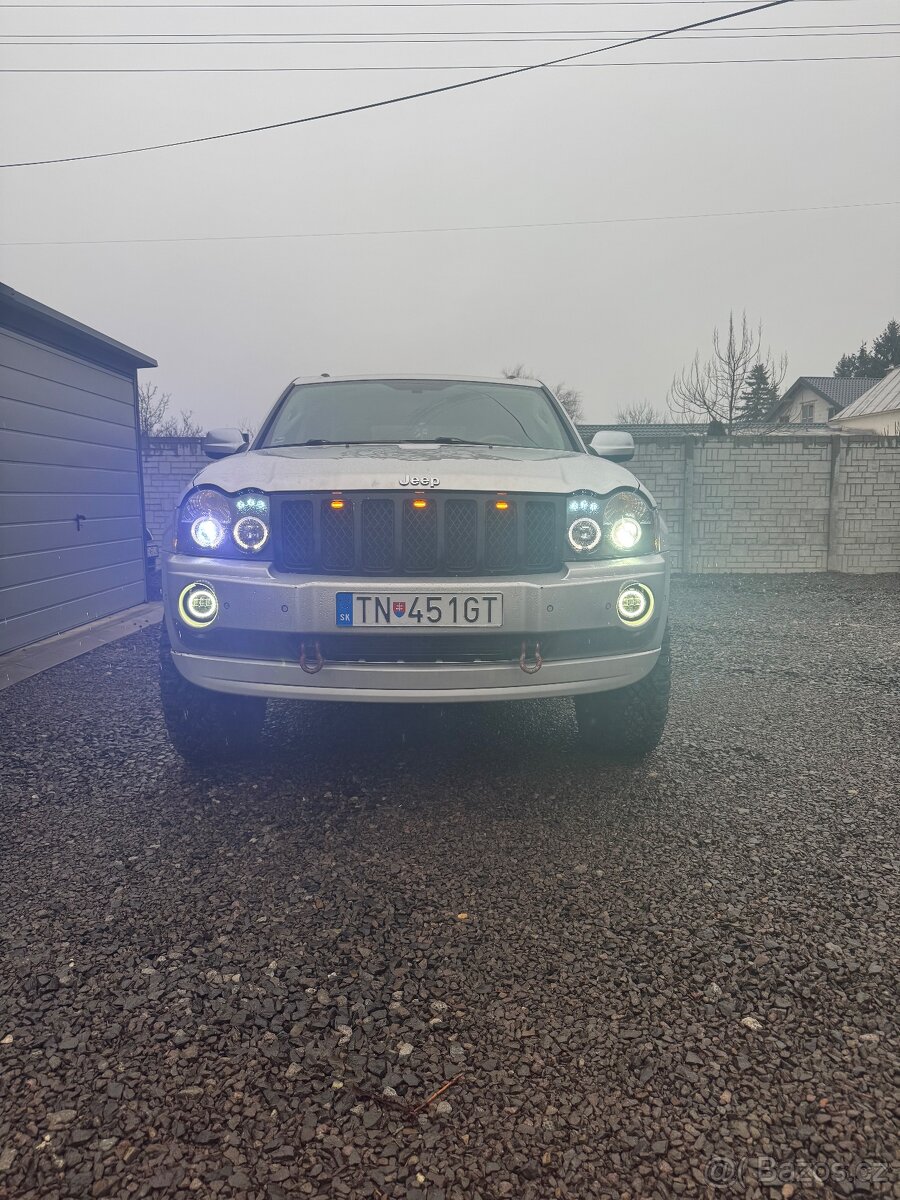 Jeep Grand Cherokee - 8