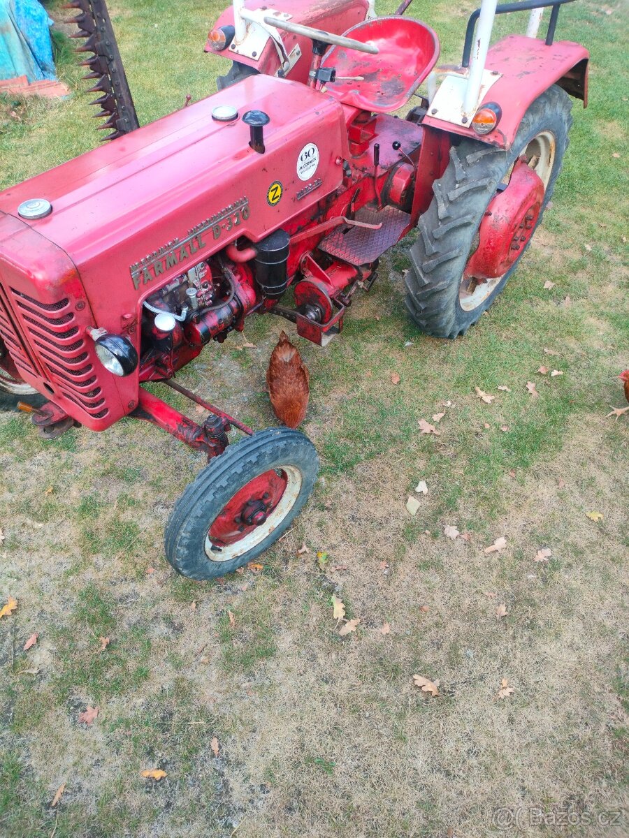 traktor MC CORMICK - 8