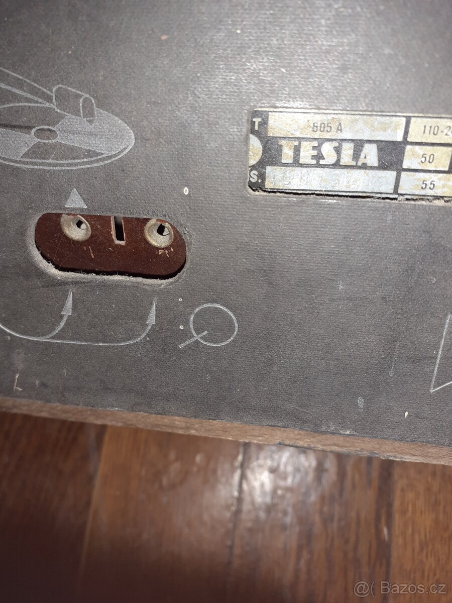 Retro gramofon Supraphon ,rádio Tesla 605 A - 8
