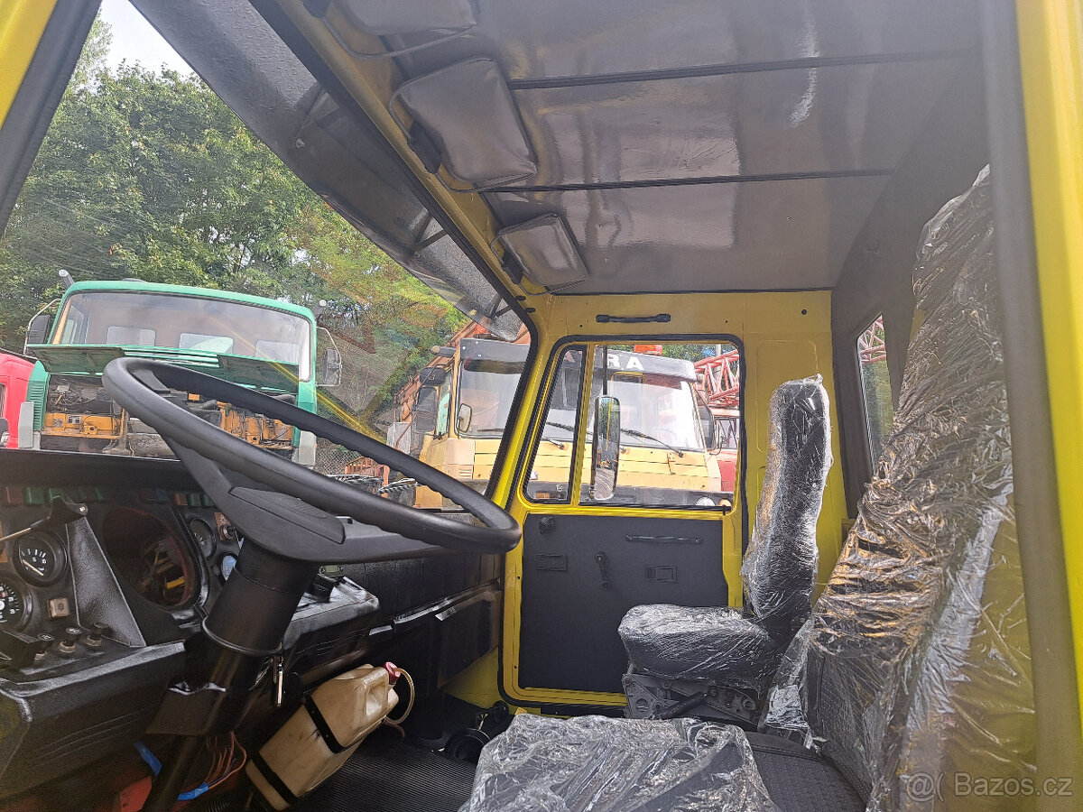 Kabina T815 T1 AD 28 G.O. - 8