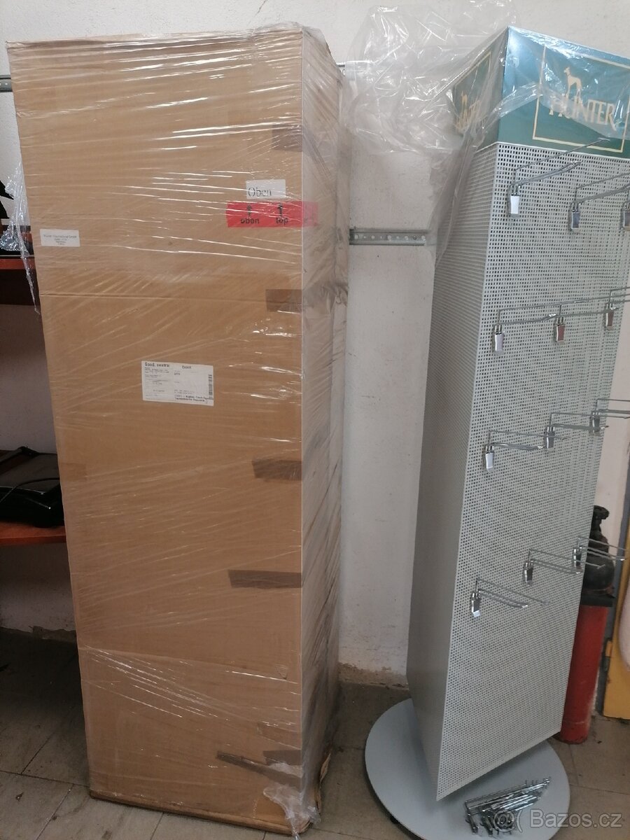 Nové otočné prodejní stojany, regály - 8